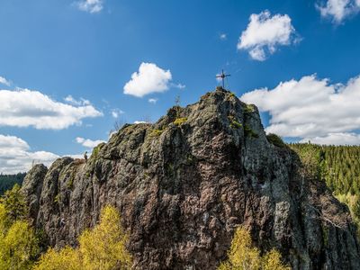 Ausflugsziel und Klettferfels Falkenstein in Tambach-Dietharz in der Talsperrenregion (Thüringer Wald)