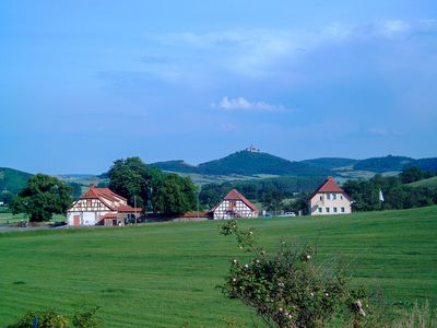 Das Freudenthal in Wandersleben mit der Veste Wachsenburg im Hintergrund, Thürginger Burgenland Drei Gleichen