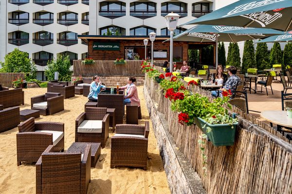 Biergarten im Ahorn Berghotel Friedrichroda in der Inselsbergregion im Thüringer Wald