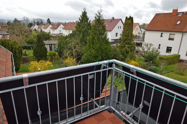 Balkon des Ferienhauses Urban mit Blick auf die umliegenden Gärten und Häuser