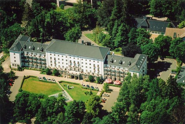 Außenansicht von oben vom H+ Hotel & SPA Friedrichroda (Inselsbergregion) im Thüringer Wald