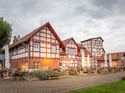 Außenaufnahme vom Hotel und Restaurant Mühlenhof Bosse in der Fahner Höhe / Region Gotha & Gothaer Land