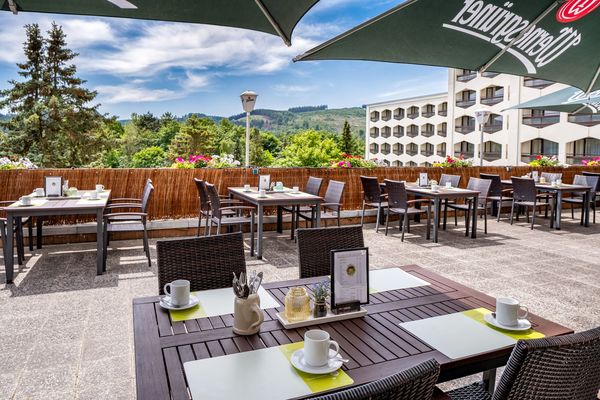 Außenterasse Ahorn Berghotel Friedrichroda in der Inselsbergregion im Thüringer Wald