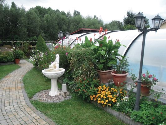Garten der Ferienwohnungen Dehler in Wandersleben im Thüringer Burgenland Drei Gleichen