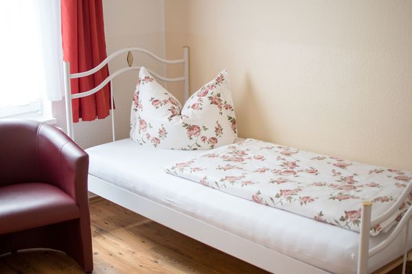 Einzelzimmer in der Pension Regina in Gotha (Region Gotha & Gothaer Land)