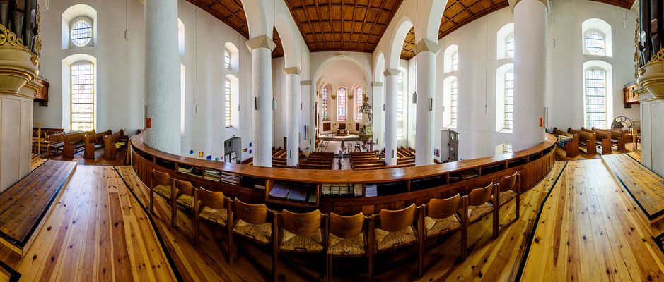 Panorama-Aufnahme vom Innenbereich der Margarethenkirche in Gotha