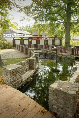 Karstquelle Spring Mühlberg im Thüringer Burgenland Drei Gleichen / UNESCO Global Geopark Thüringen Inselsberg – Drei Gleichen