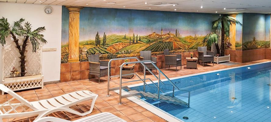 morada-hotel-gothaer-hof-schwimmbad