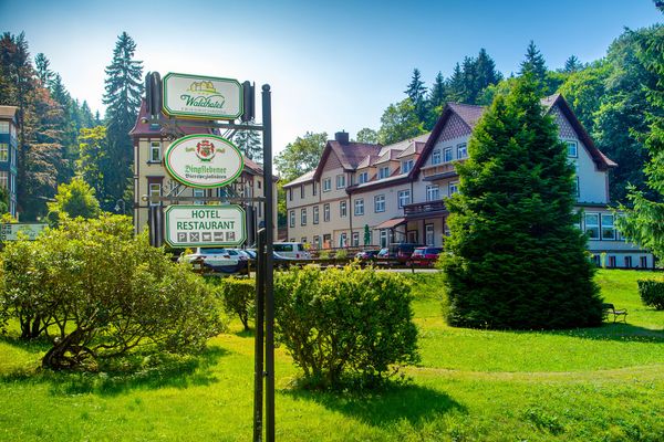 Außenansicht Waldhotel Friedrichroda*** in Friedrichroda im Thüringer Wald (UNESCO Global Geopark Thüringen Drei Gleichen – Inselsberg)