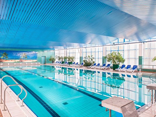 Schwimmbad im Ahorn Berghotel Friedrichroda in der Inselsbergregion im Thüringer Wald