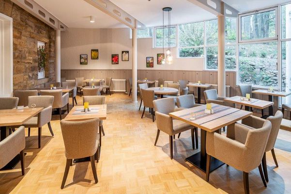 Restaurant im Bad Tabarzer AKZENT Hotel "Am Burgholz" in der Inselsbergregion (UNESCO Global Geopark Thüringen Inselsberg – Drei Gleichen)