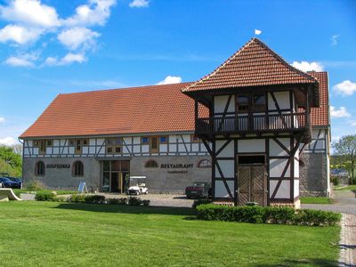 Gut Ringhofen mit Restaurant Taubennest und Golfschule / Drei Gleichen Golf